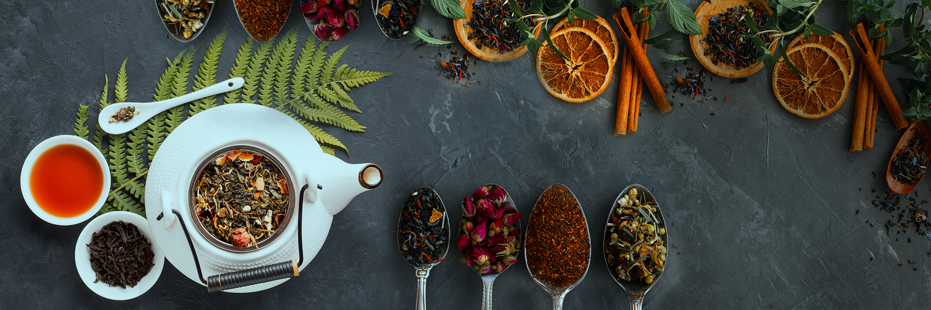Ceylon tea leaves and natural flavour ingredients